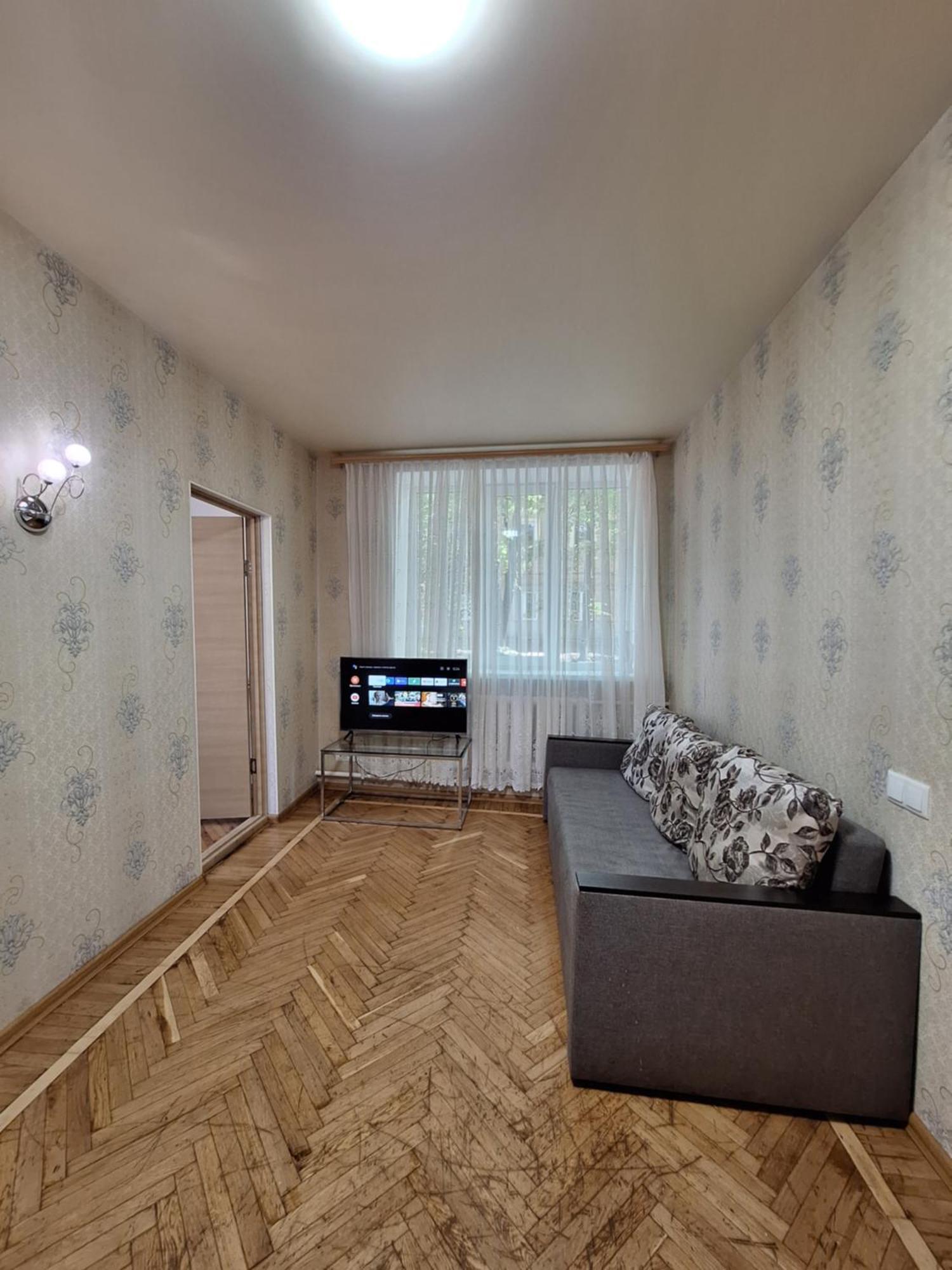 Alex Apartments: 2-room Flat With Private Parking Near Tsum Apartment *