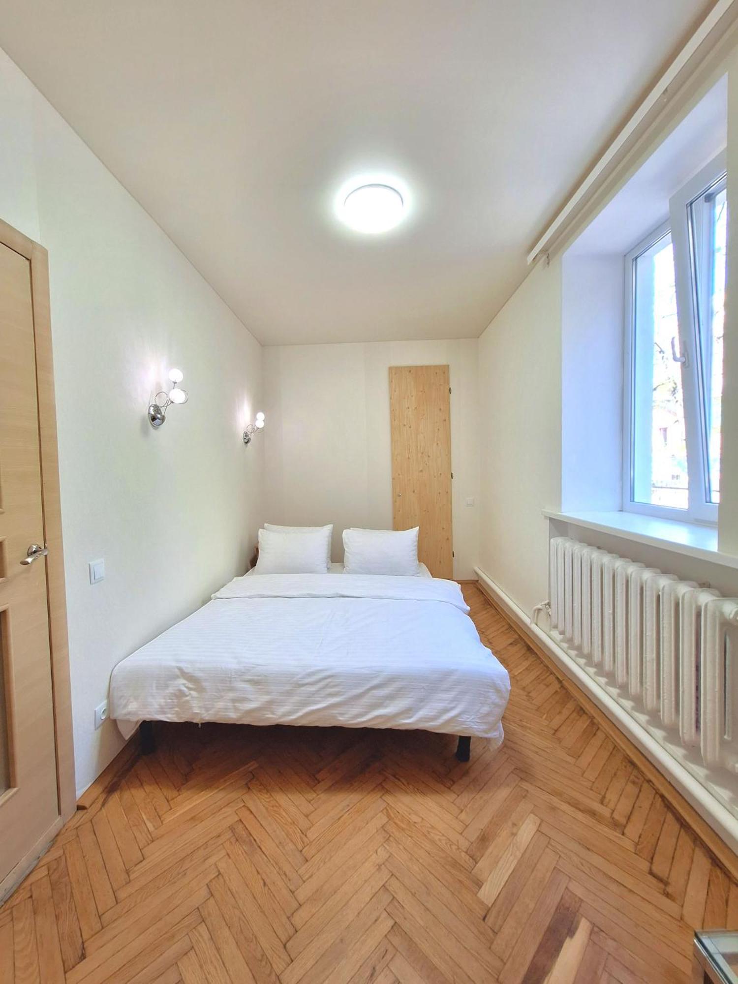 Apartment Alex Apartments: 2-room Flat With Private Parking Near Tsum *