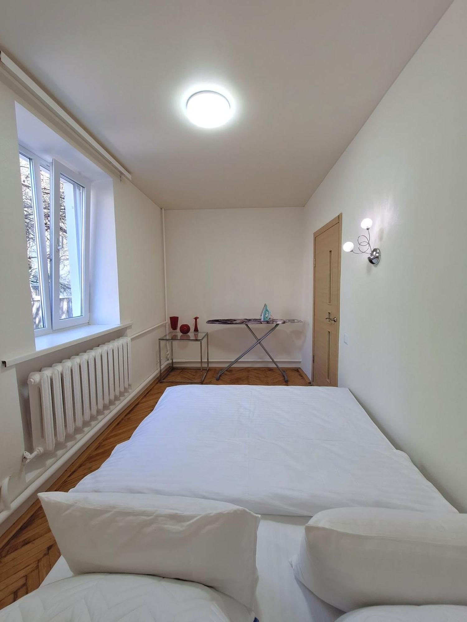 Alex Apartments: 2-room Flat With Private Parking Near Tsum Apartment