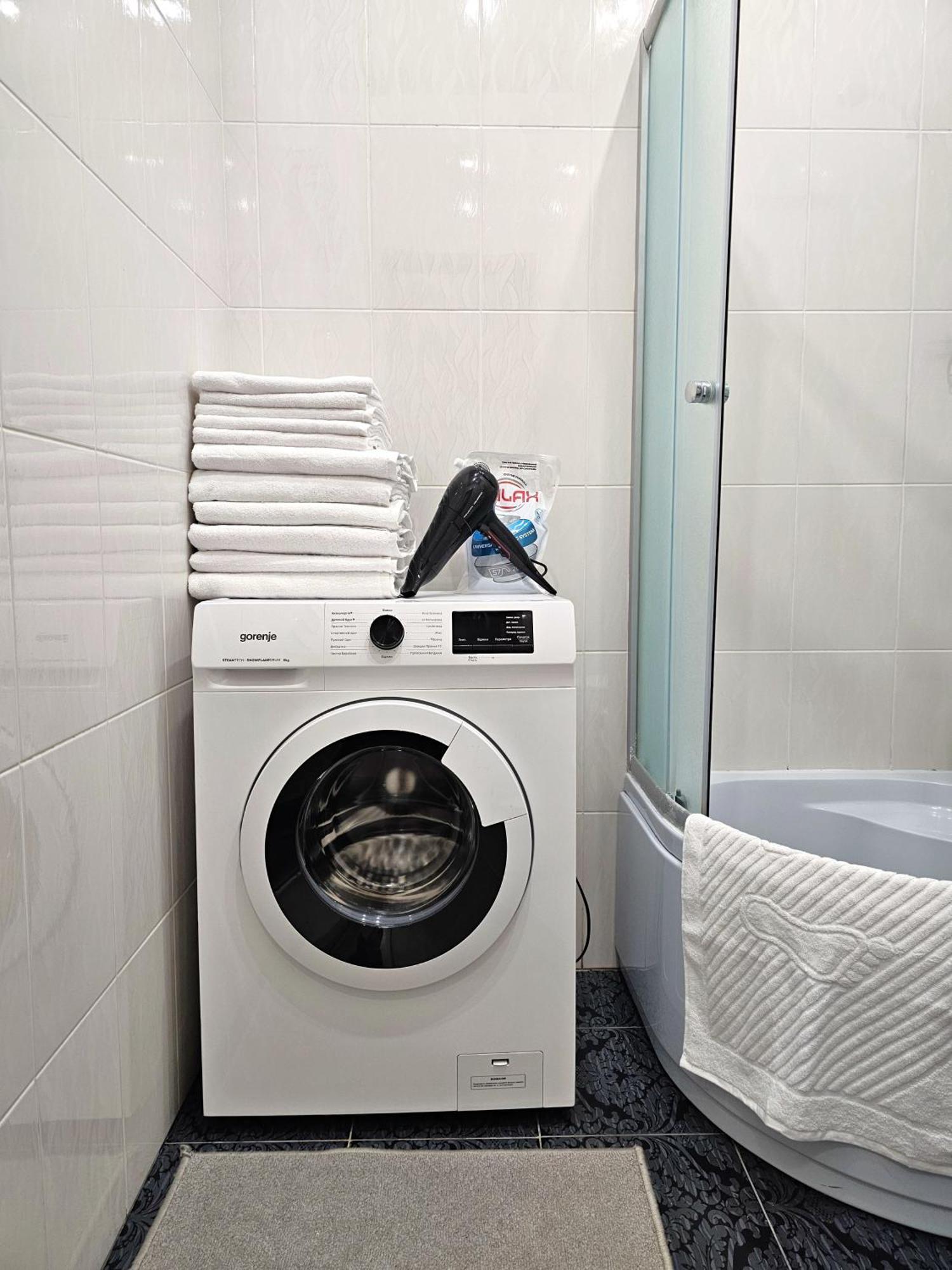 Apartment Alex Apartments: 2-room Flat With Private Parking Near Tsum *
