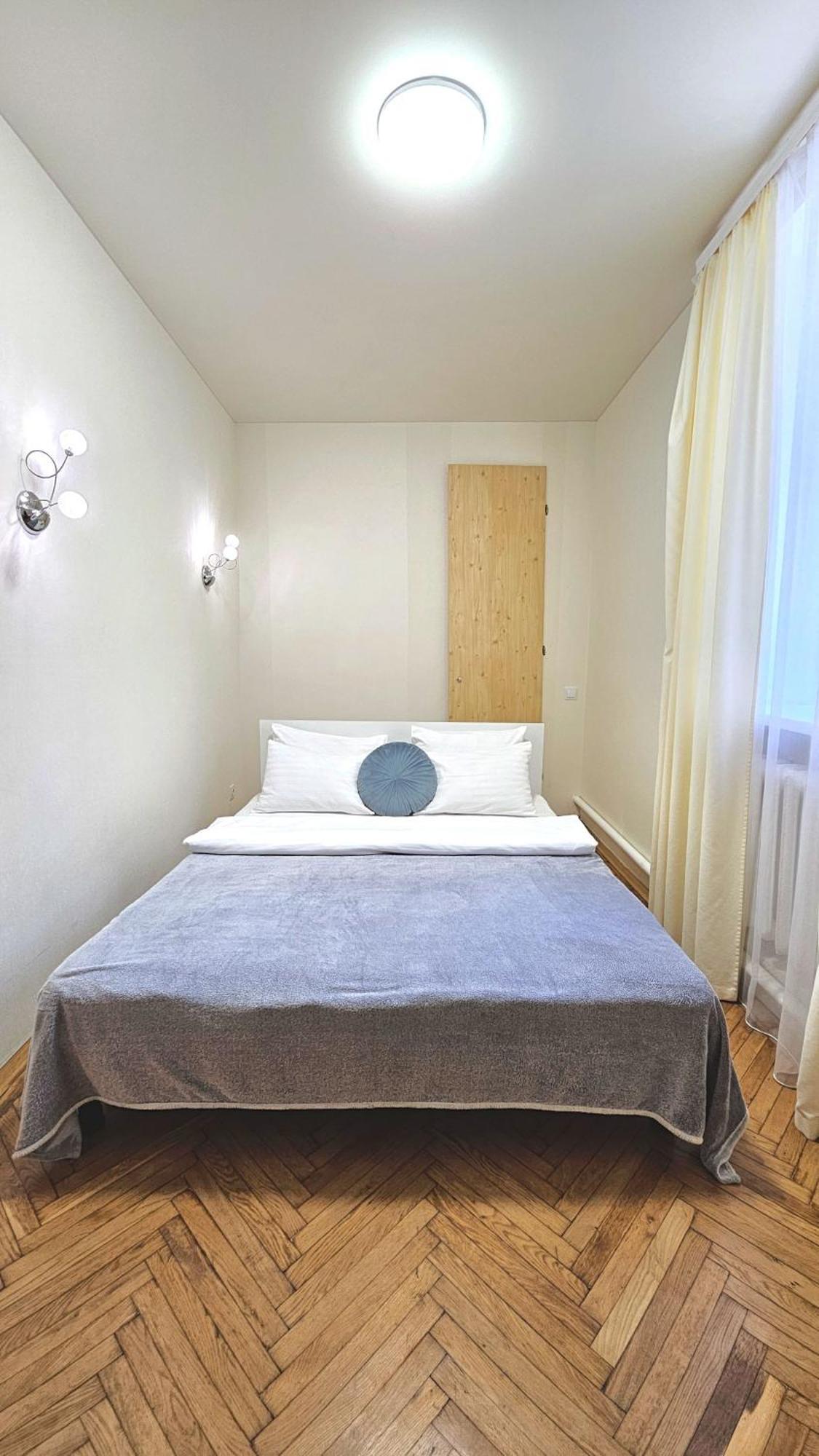 Alex Apartments: 2-room Flat With Private Parking Near Tsum