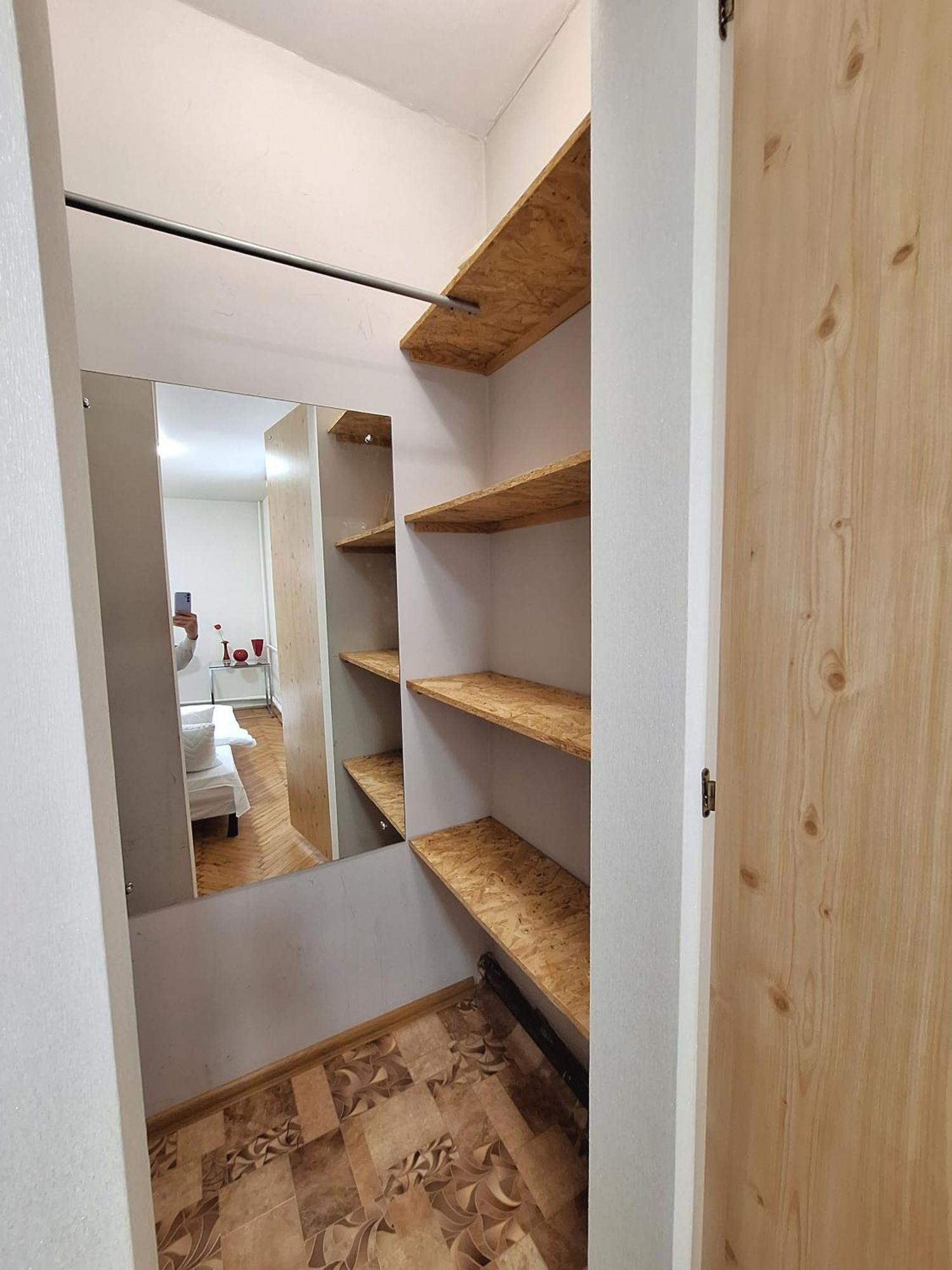 Alex Apartments: 2-room Flat With Private Parking Near Tsum Apartment *