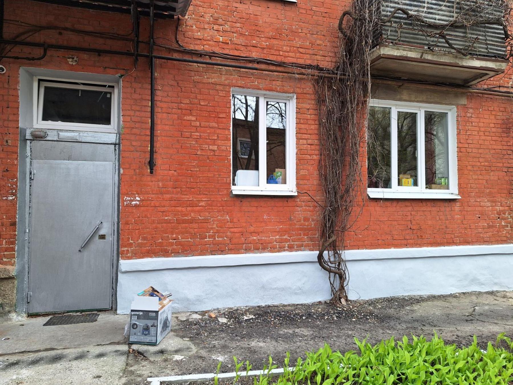 у центрі 2 кімнатна біля цуму з власною закритою парковкою. мережа Alex Apartament *