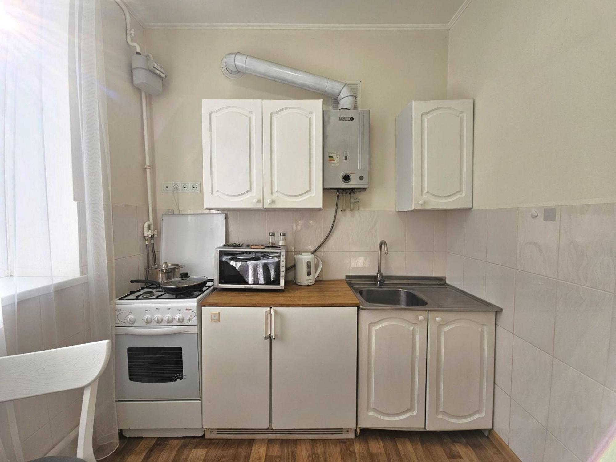 Apartament у центрі 2 кімнатна біля цуму з власною закритою парковкою. мережа Alex Połtawa
